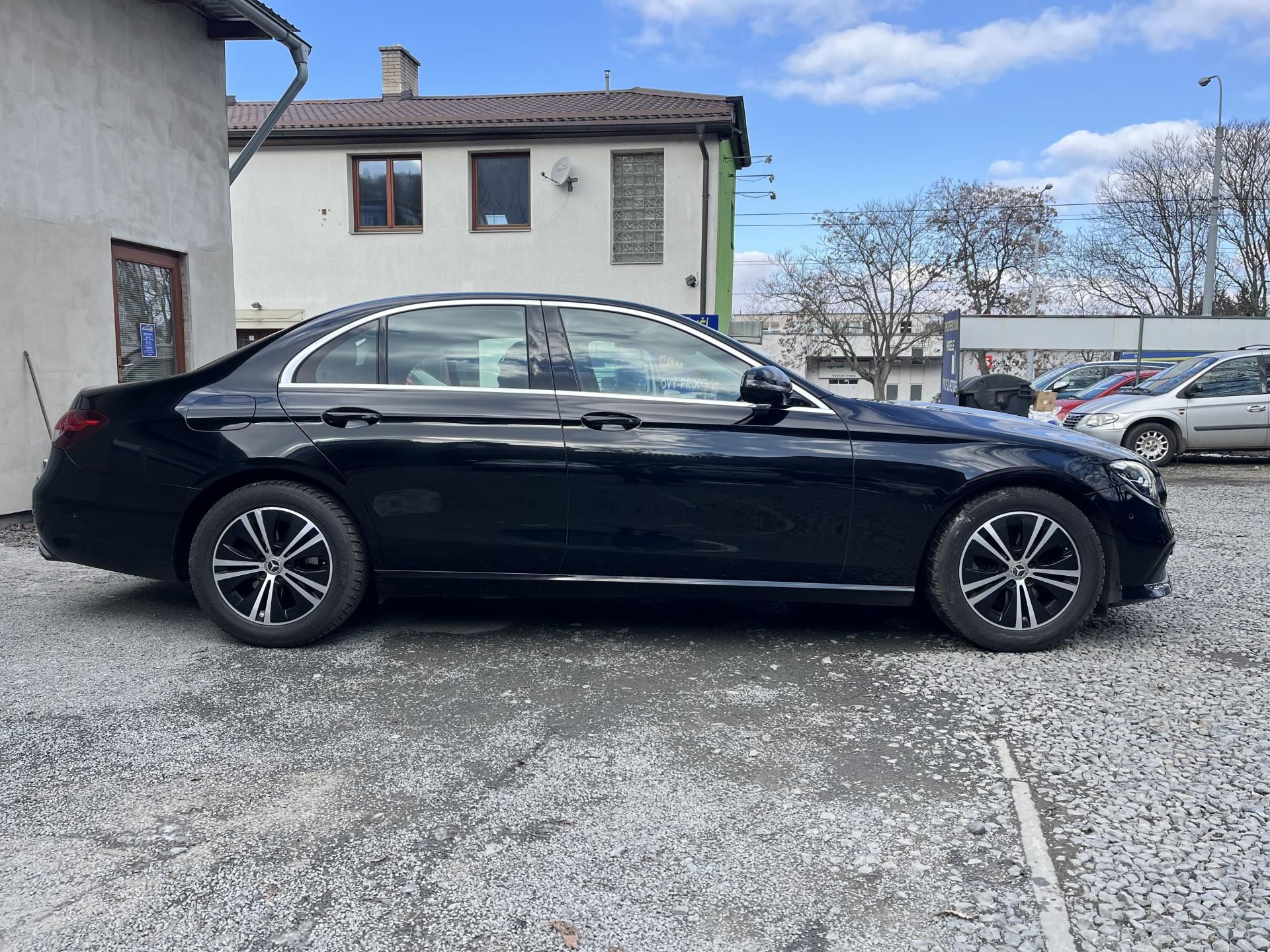 Mercedes-Benz Třídy E, 2,0D 4MATIC 9GTRONIC ČR!!! - fotka 4