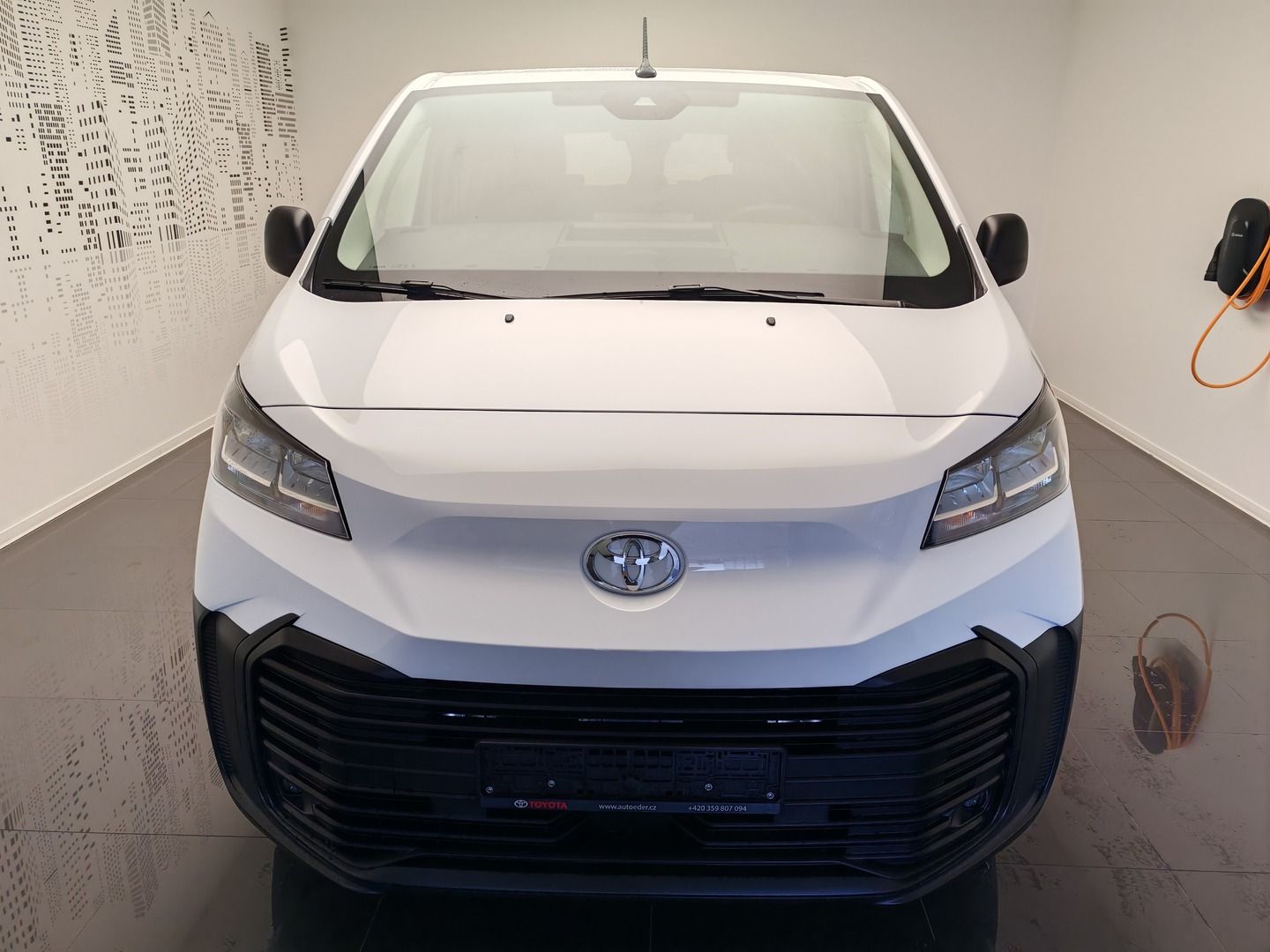 Toyota Proace Verso, 2,0D L2 6MT Combi 8S - fotka 5