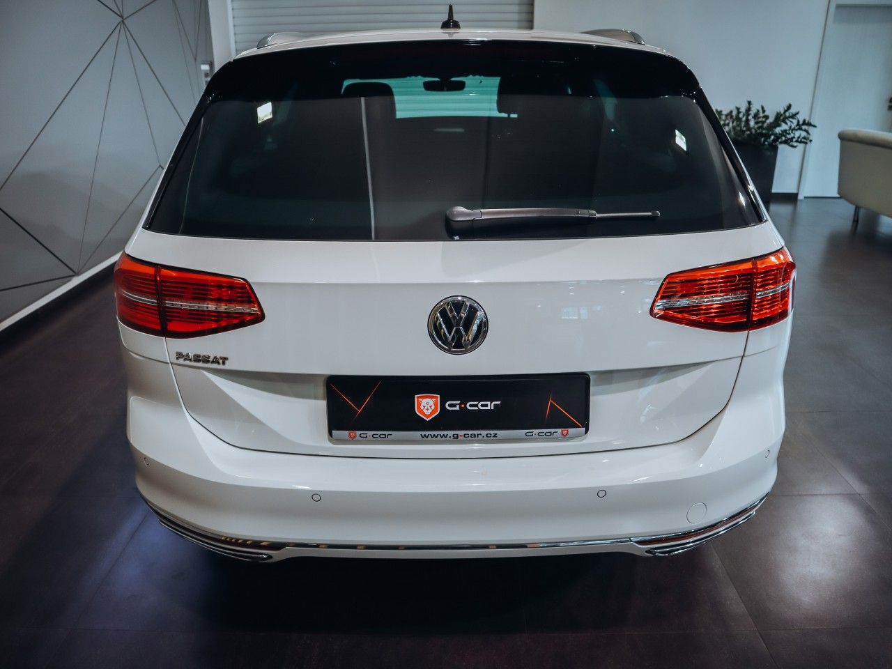 Volkswagen Passat, 2.0TDI DSG R-line - fotka 5