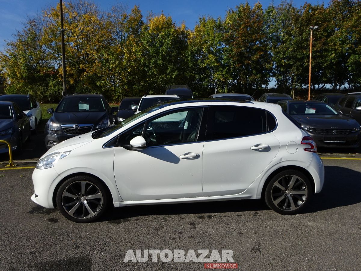 Peugeot 208, 1,6 e-HDi - fotka 6