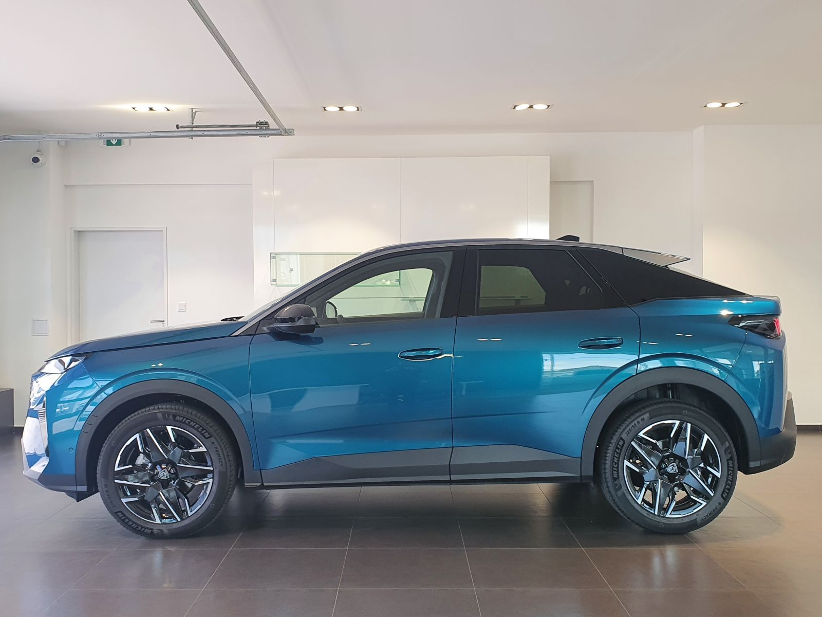 Peugeot 3008, ALLURE Hybrid 145 e-DCS6 - fotka 3