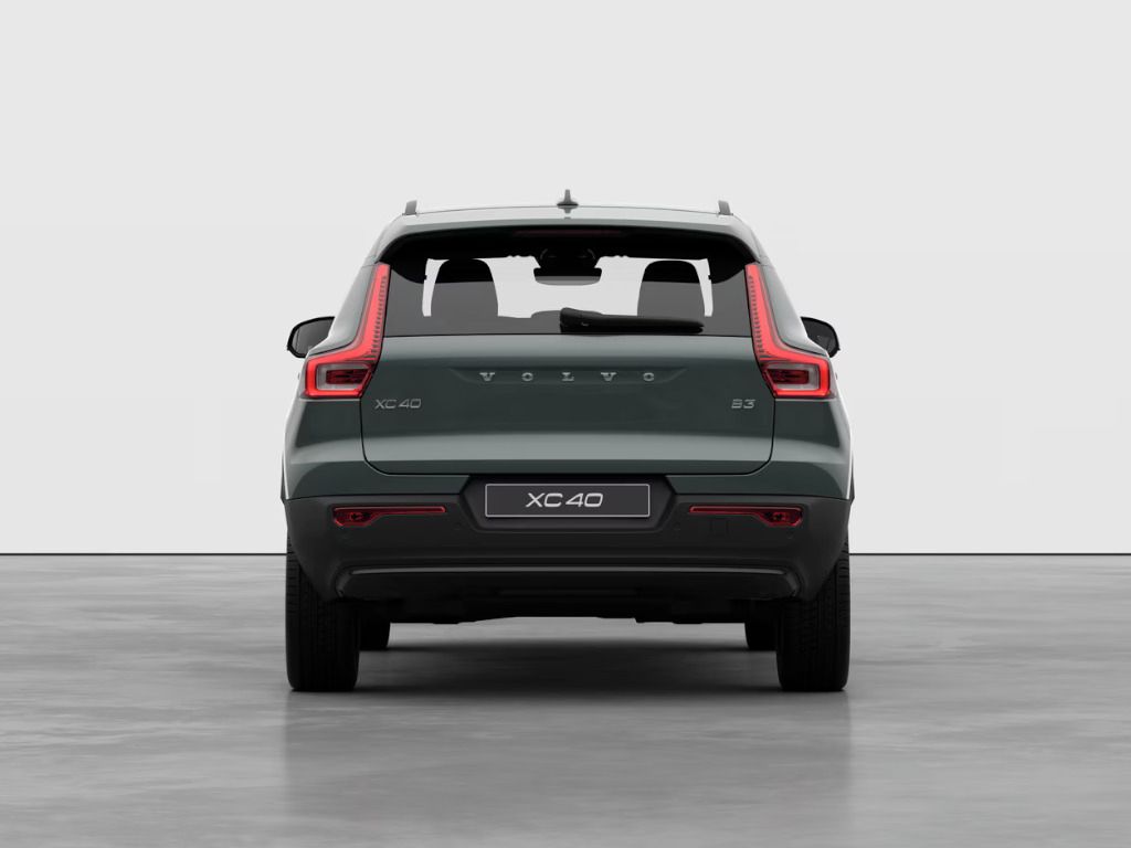 Volvo XC40, PLUS DARK B3 FWD 120kW - fotka 5
