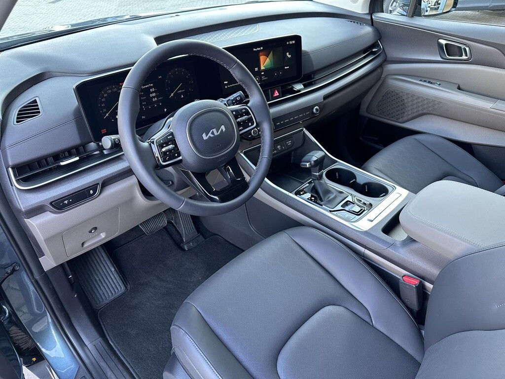 Kia Carnival, 8P EX+ 3,5 GDi V6 4x2 8AT - fotka 4