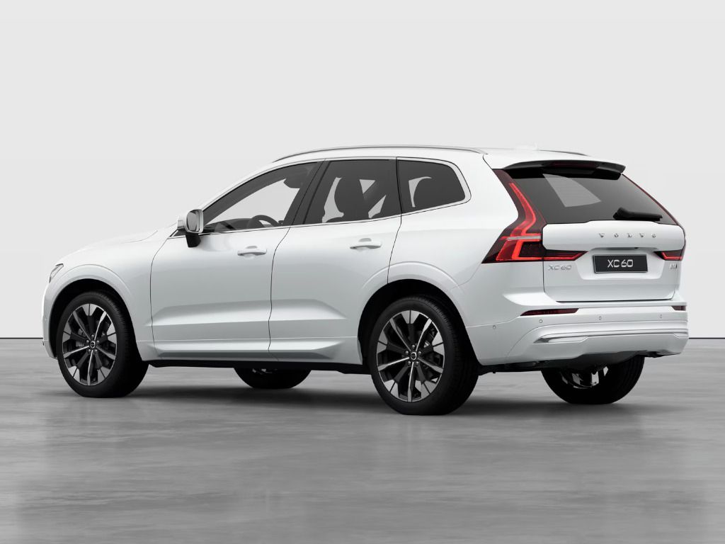 Volvo XC60, ULTRA DARK B5 AWD 184kW 4x4 - fotka 5