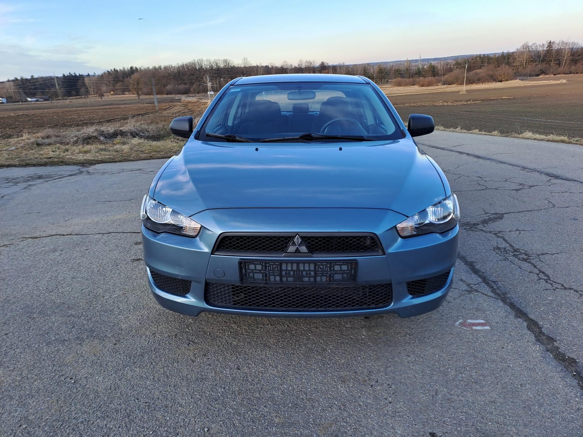 Mitsubishi Lancer, 1.5 INFORM - fotka 2