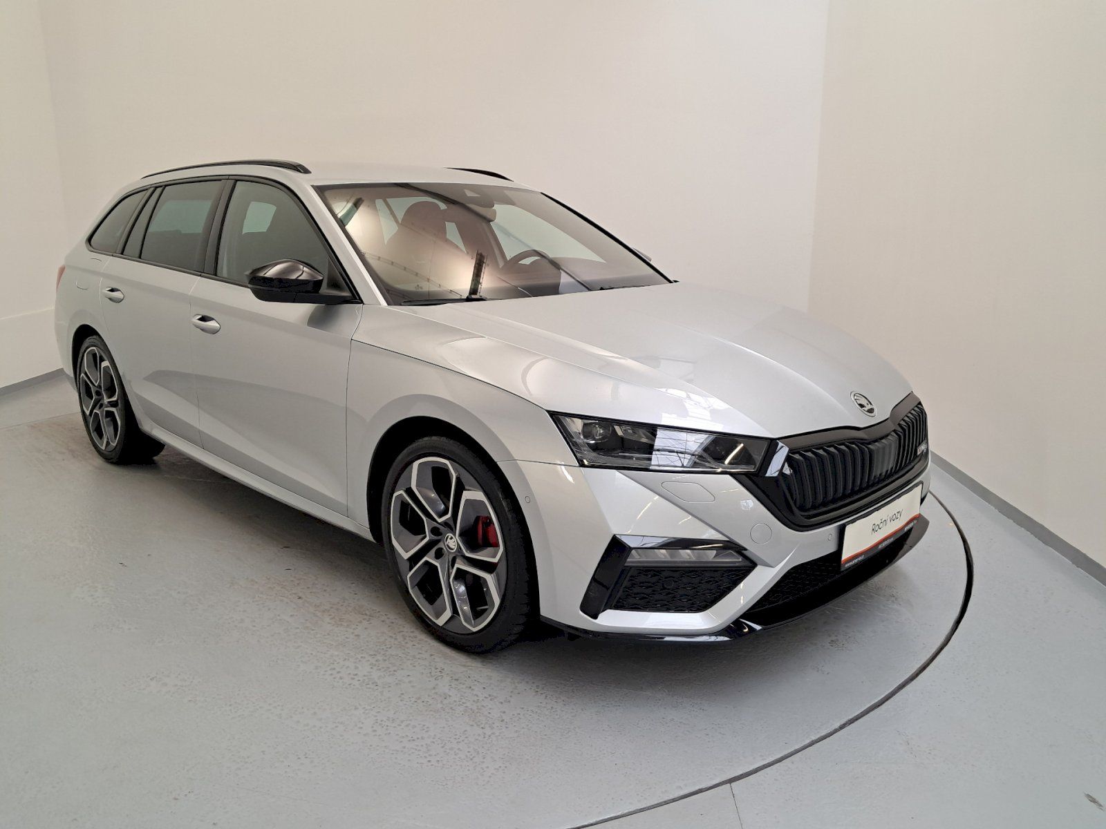 Škoda Octavia, Combi RS CHALLENGE 2.0TSI/180k - fotka 6