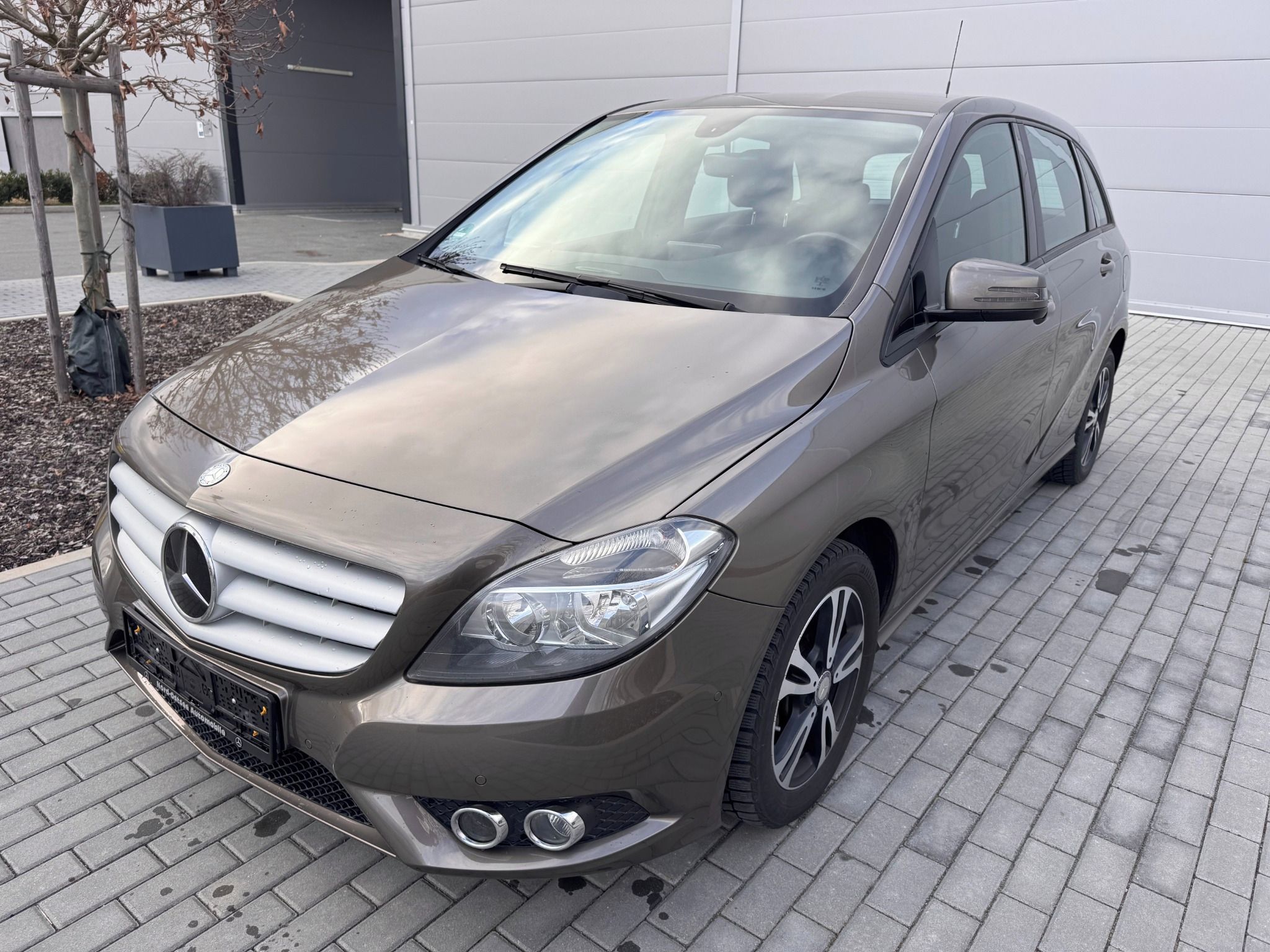 Mercedes-Benz Třídy B, 220CDI 125kW AUT. SPORTPAKET! - fotka 3