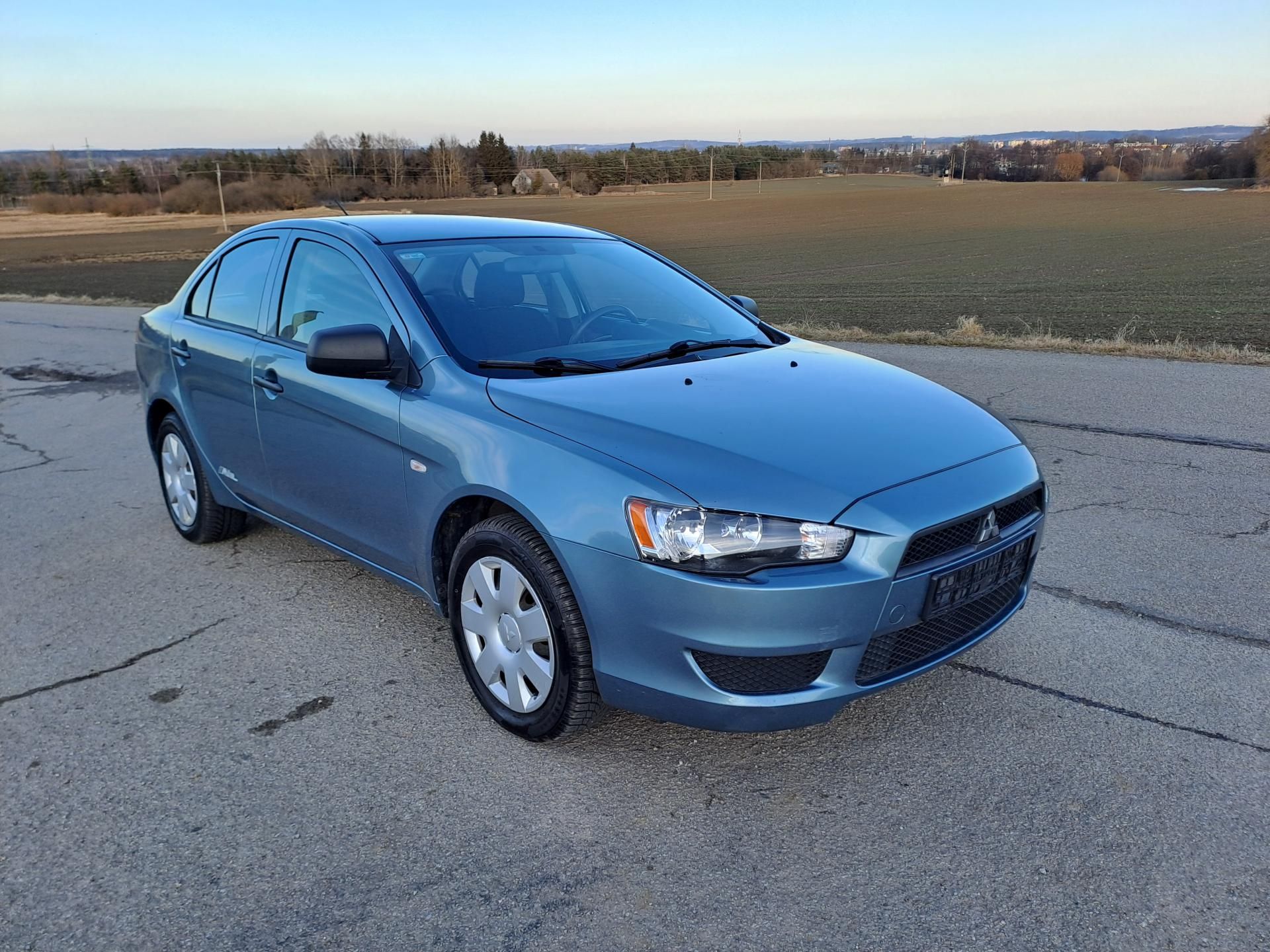 Mitsubishi Lancer, 1.5 INFORM - fotka 3