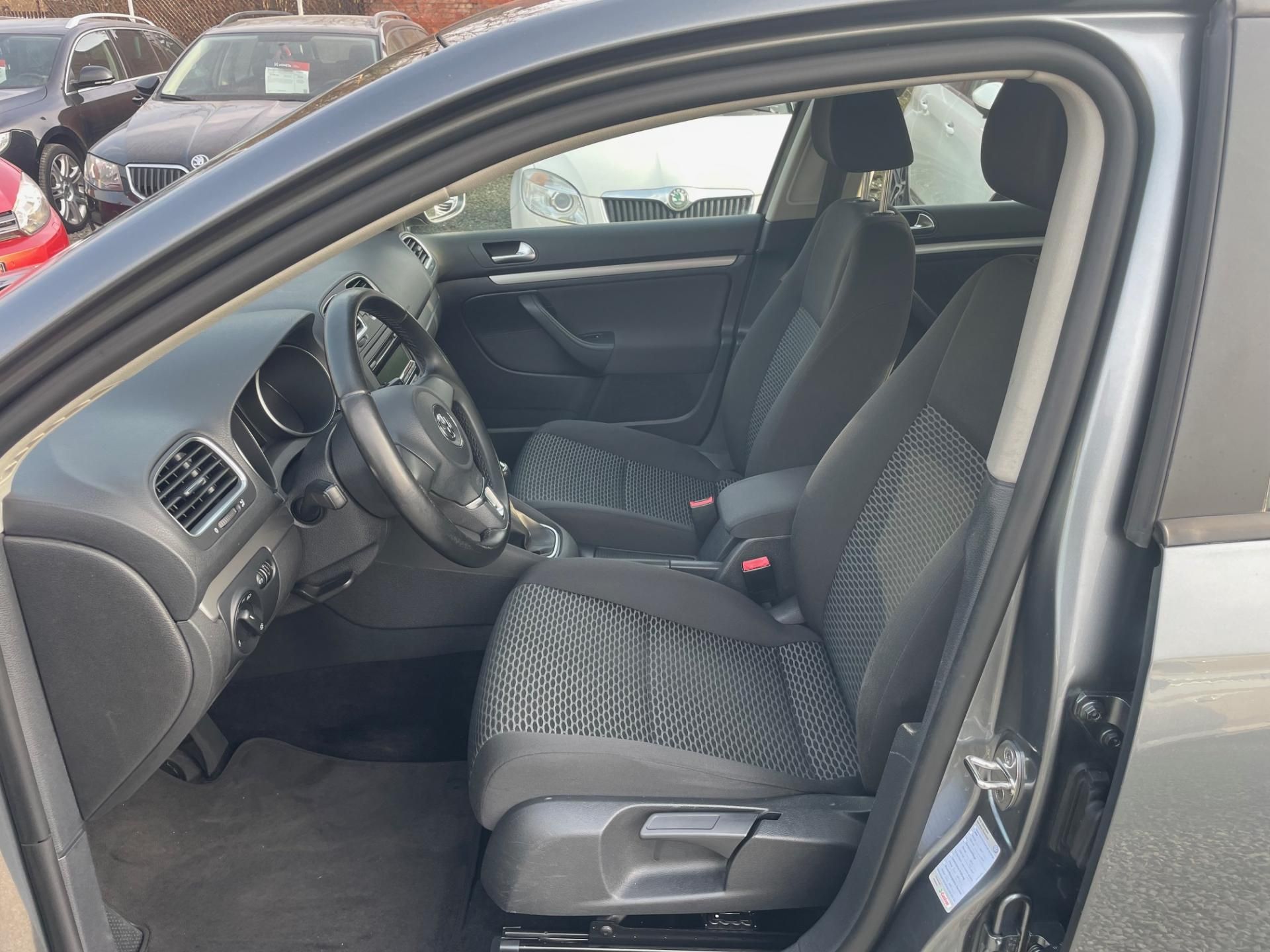 Volkswagen Golf, 1.2 TSI KOMBI - fotka 6