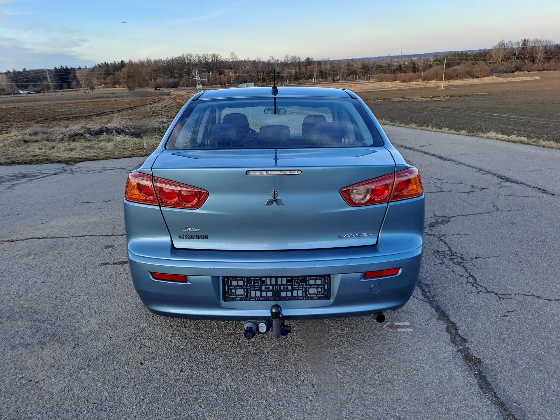 Mitsubishi Lancer, 1.5 INFORM - fotka 6
