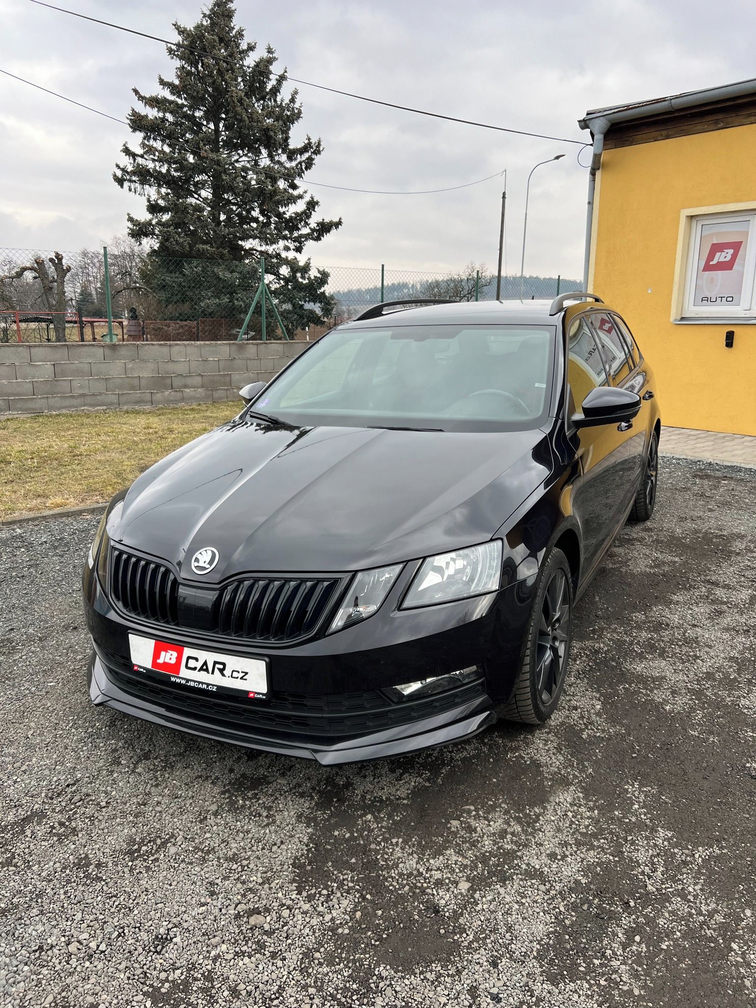 Škoda Octavia, 1.5TSI 110kW Sport DSG NAV DPH - fotka 2