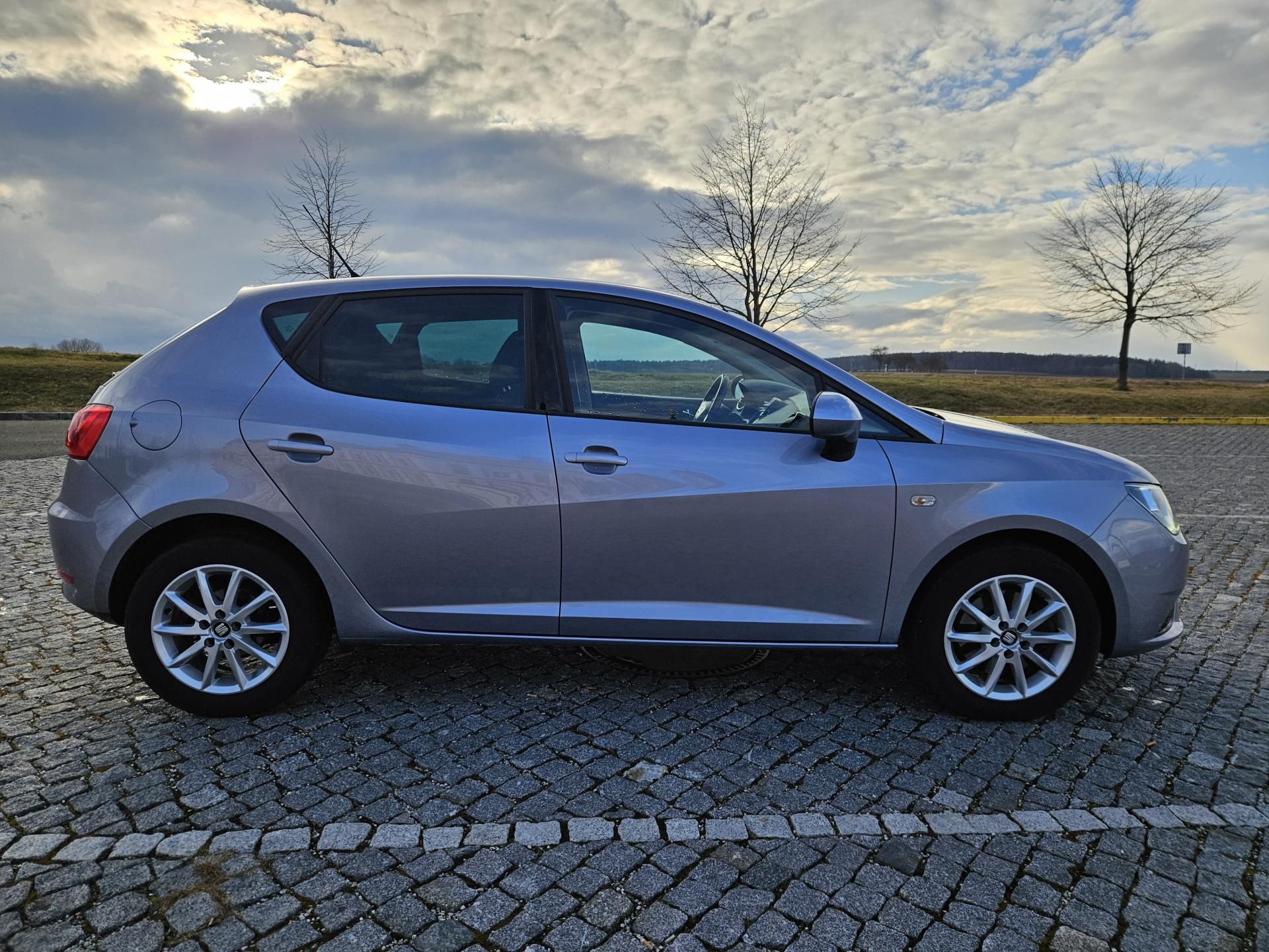 Seat Ibiza, 1.0TSI 81KW, TOP STAV,  SPLÁTK - fotka 6