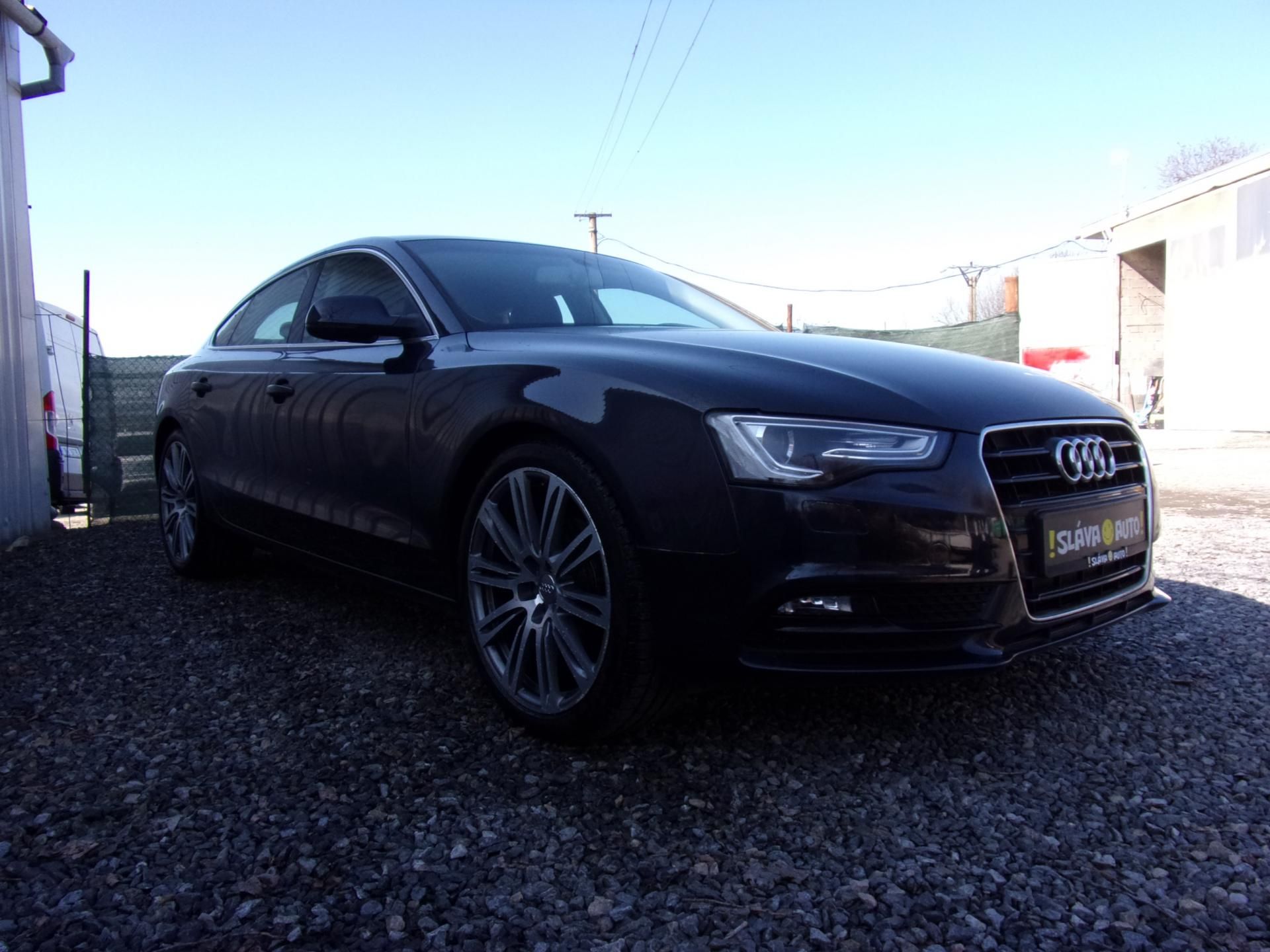 Audi A5, 2.0 TDi 189 000KM 2xLITÁ KOLA - fotka 3