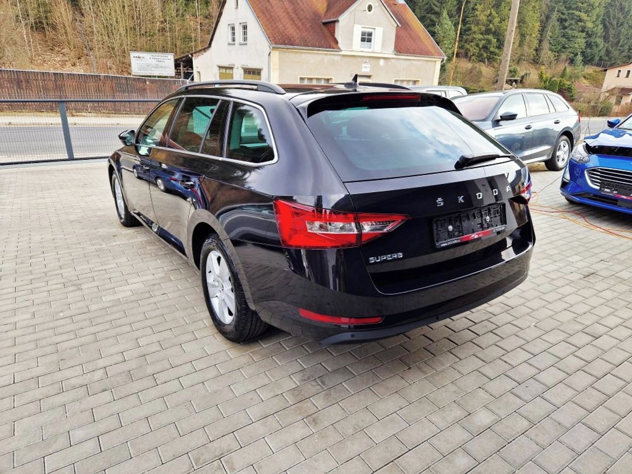 Škoda Superb, 2.0 TDI (110 kW), DSG - fotka 3