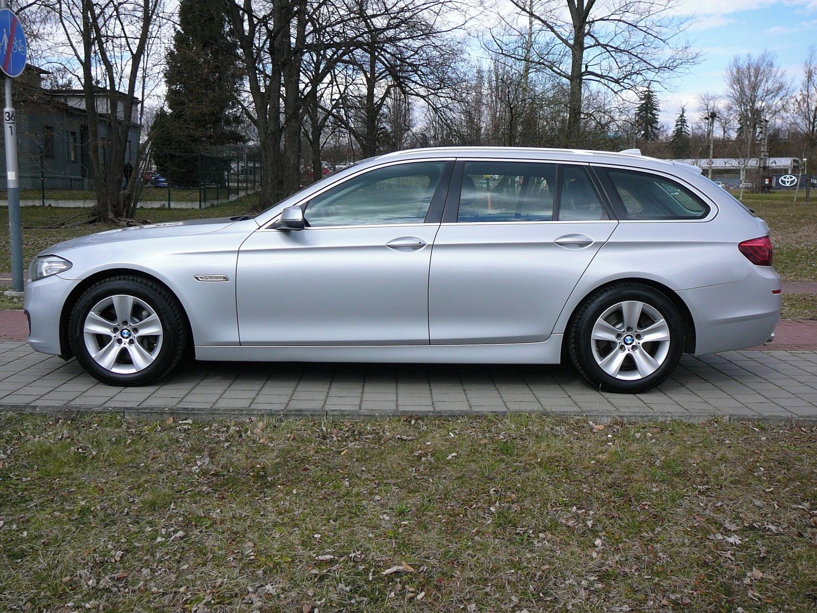 BMW Řada 5, 530D X-Drive 190kW ČR - fotka 4