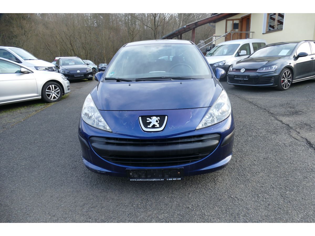 Peugeot 207, 1,4 54KW KLIMA - fotka 2