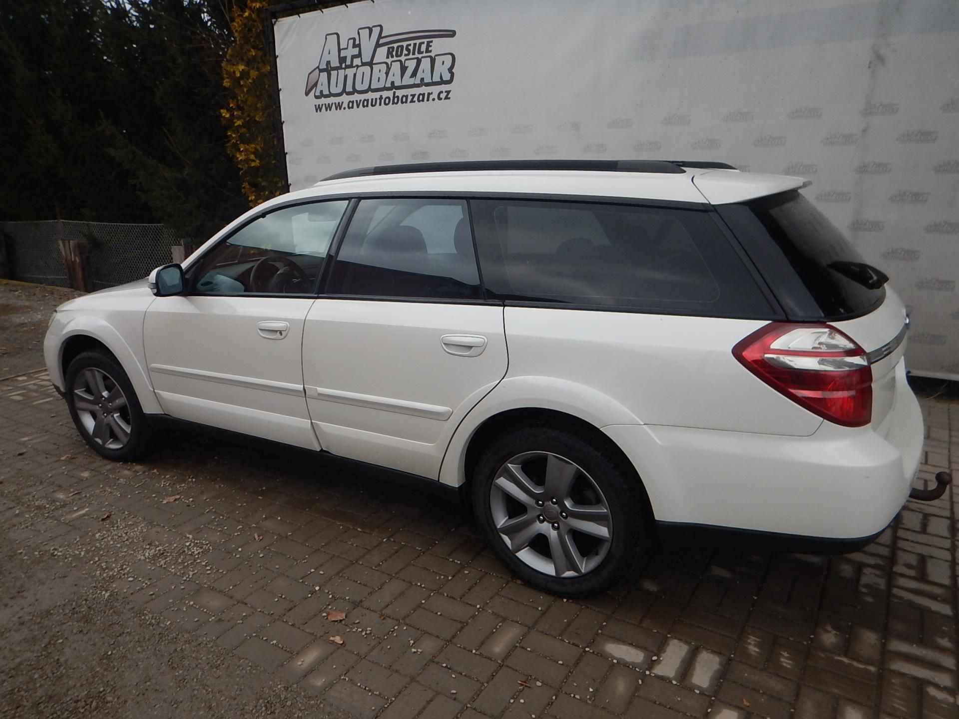 Subaru Outback, 2.0 D 110 KW - fotka 3