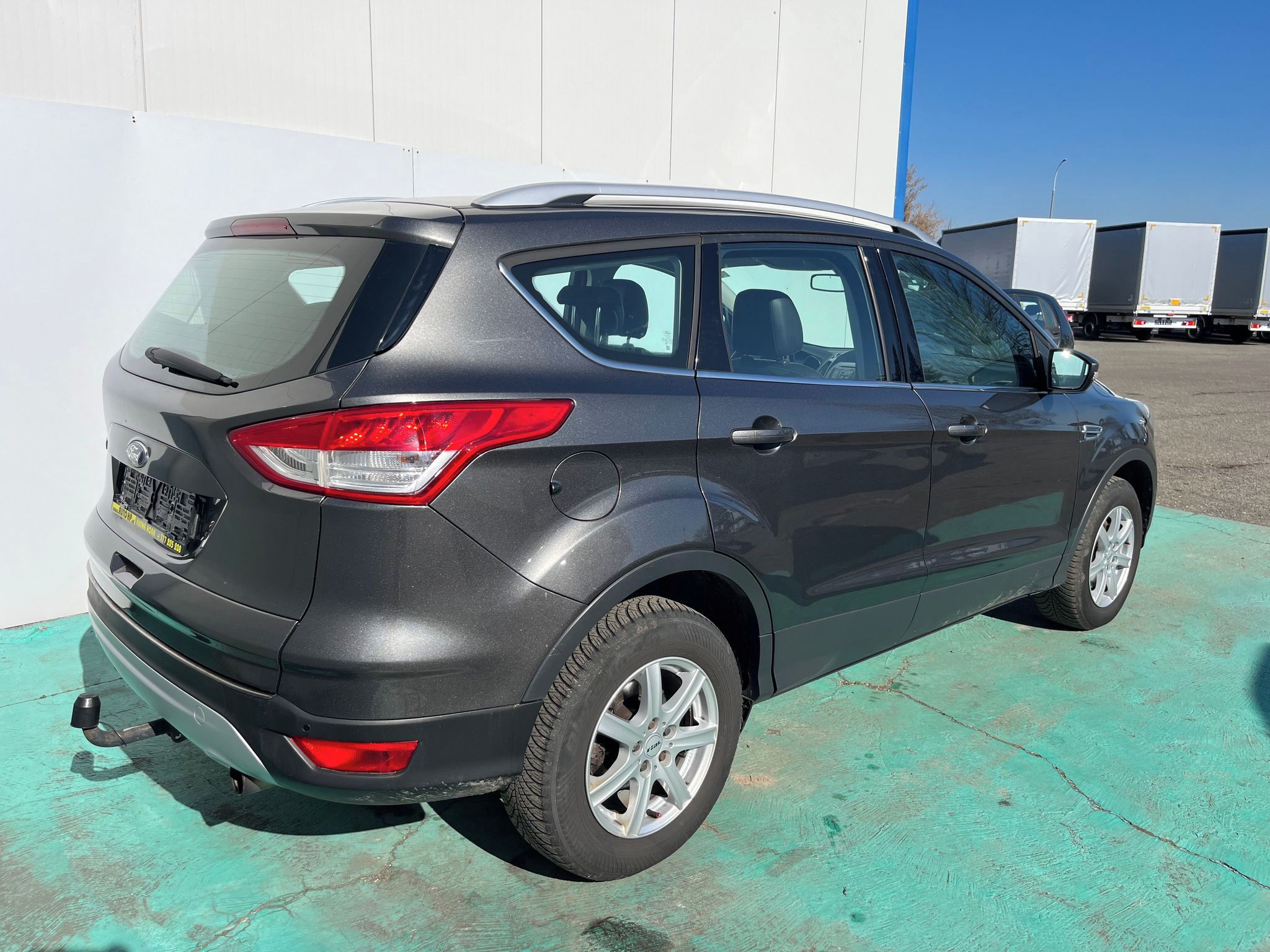 Ford Kuga, 1.6, 134kW, Automat, 4x4 Titan - fotka 2