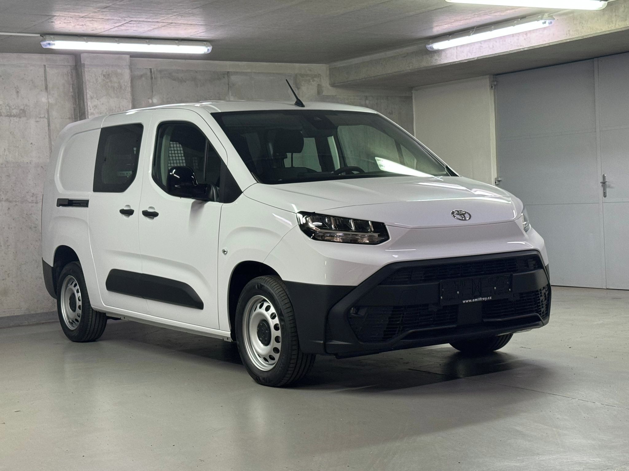 Toyota Proace City, CrewCab 1,5D 130k Long - fotka 3