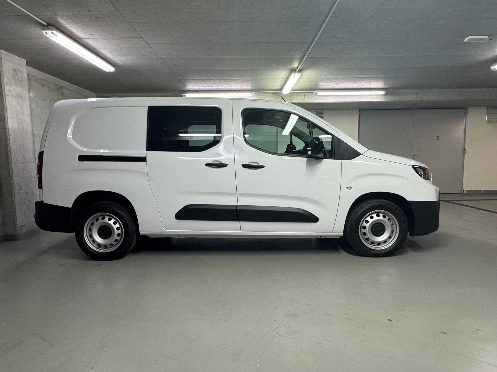 Toyota Proace City, CrewCab 1,5D 100k Long - fotka 4