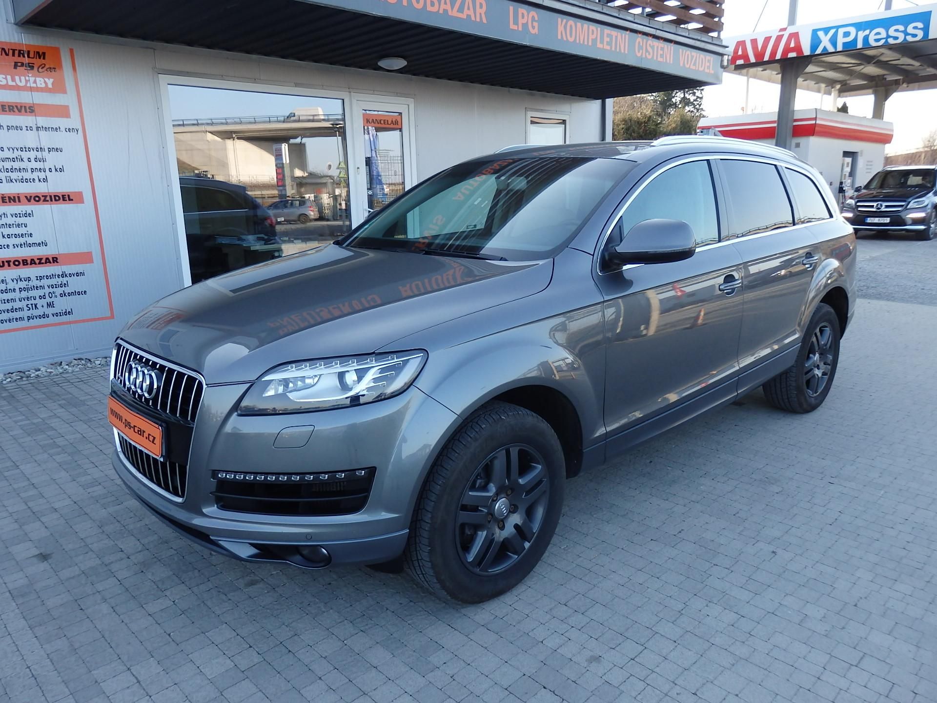 Audi Q7, 3.0 TDI 176 kW 7 MÍST - fotka 2