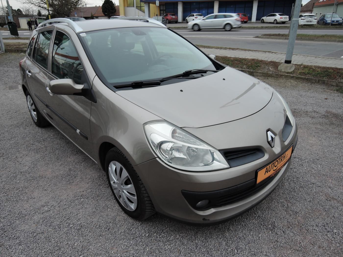 Renault Clio, 1,2 Grandtour TCe Servis - fotka 2
