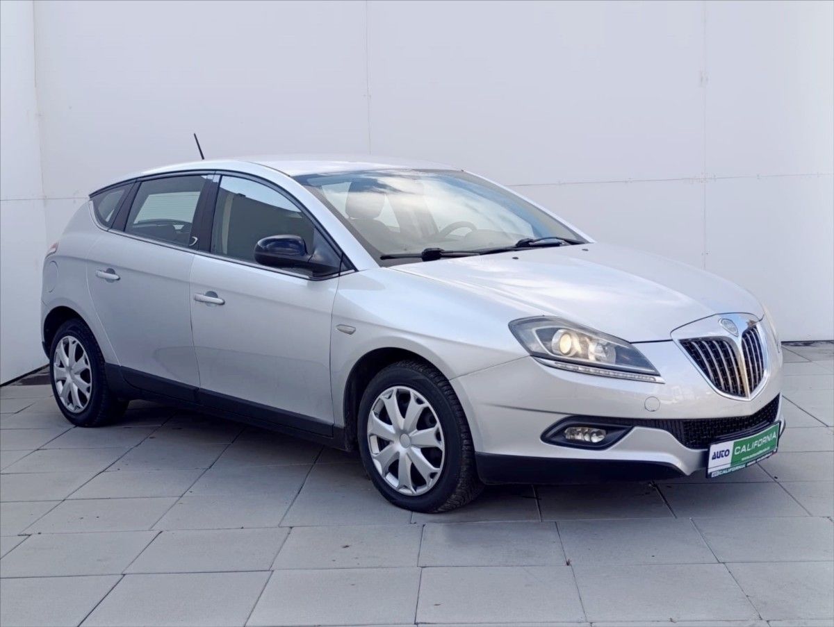 Lancia Delta, 1,6 1.6 JTD Klimatizace - fotka 5