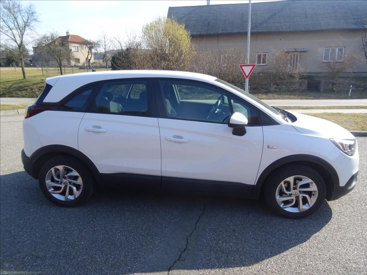 Opel Crossland X, 1,2 i SMILE,1.majitel,2xkola - fotka 2