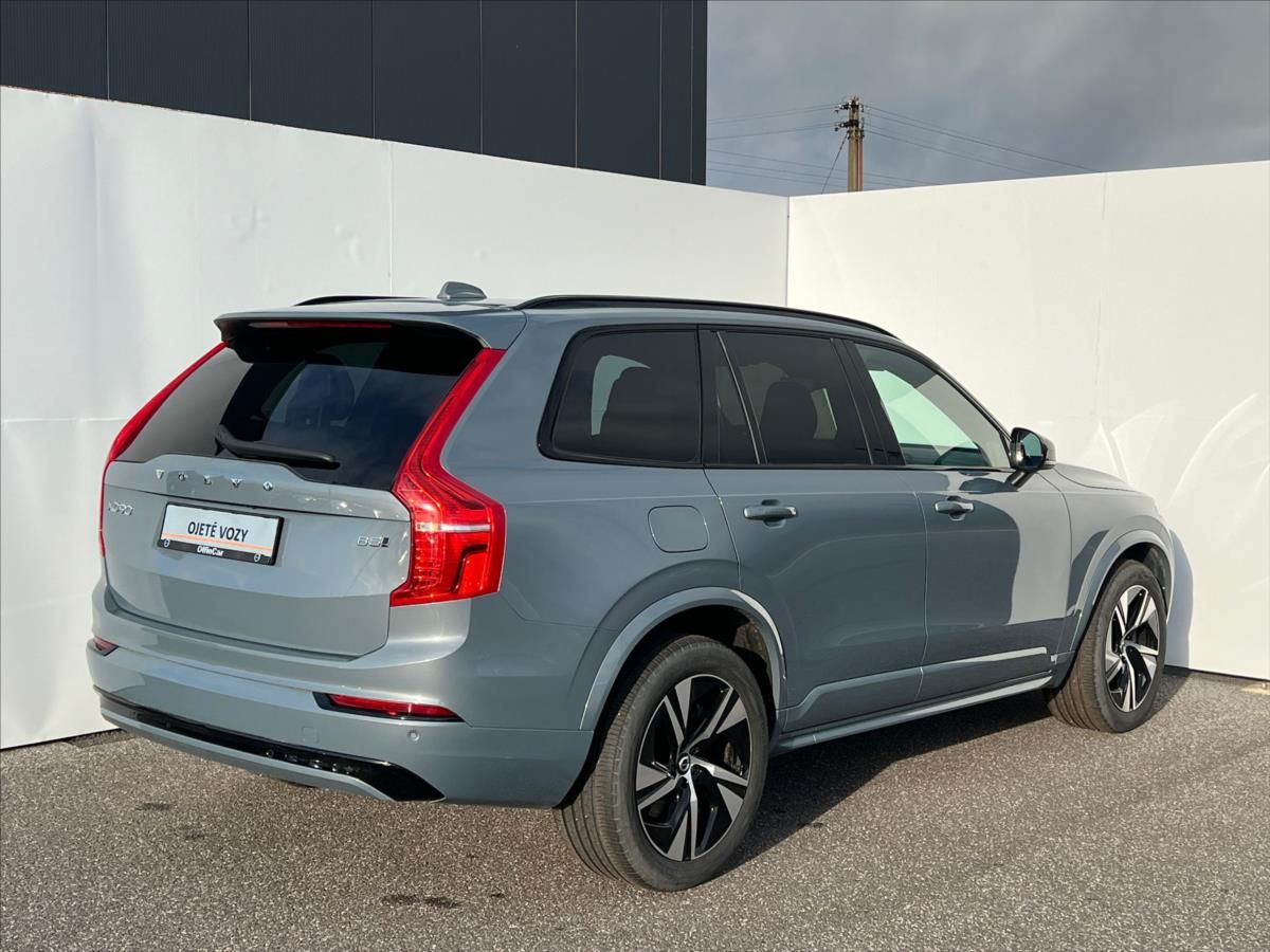 Volvo XC90, 2,0 AWD PLUS BRIGHT  B5 - fotka 2