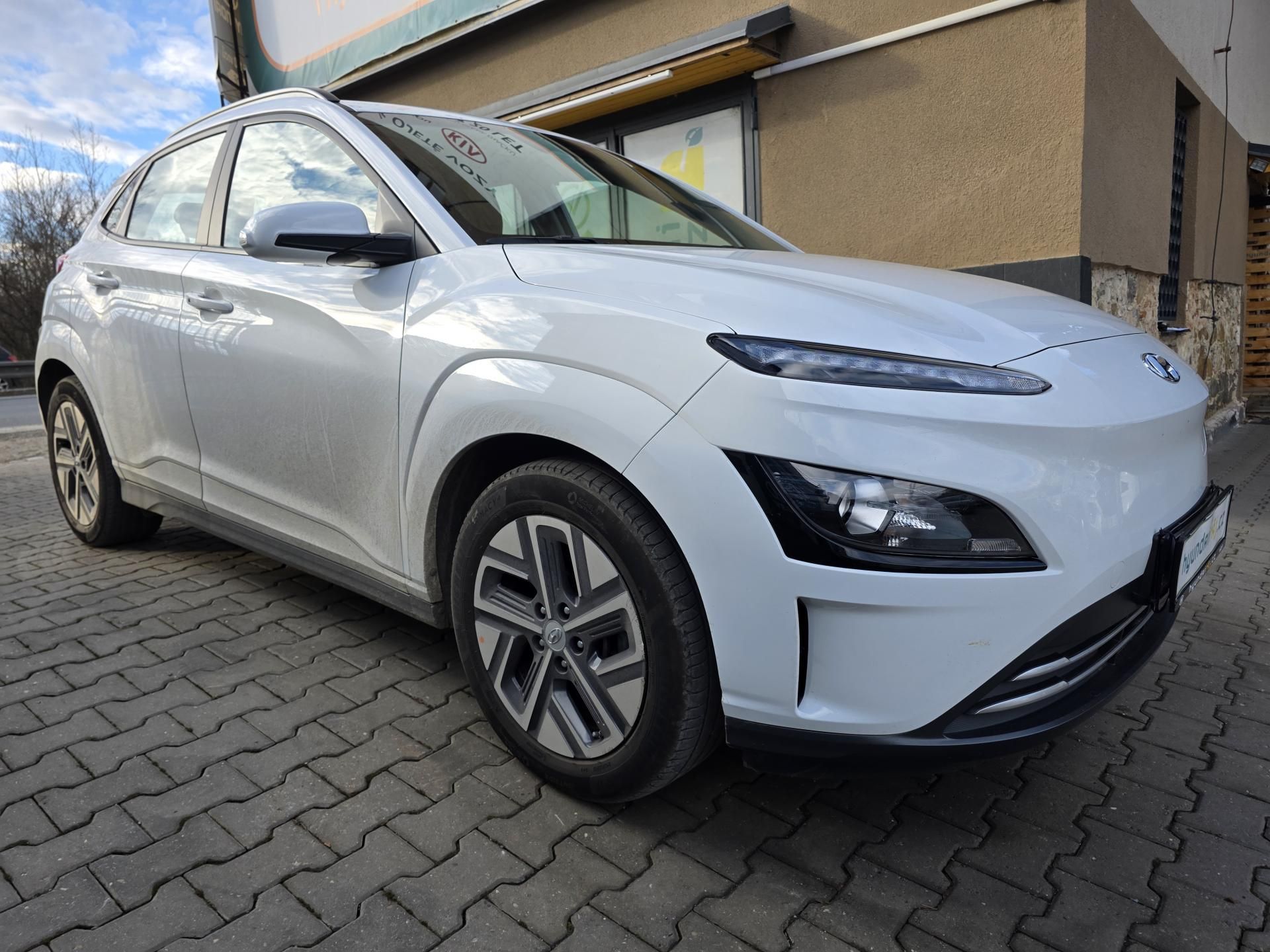 Hyundai Kona, EL-64KWh-V ZÁRUCE-TEP.ČERPADLO - fotka 3
