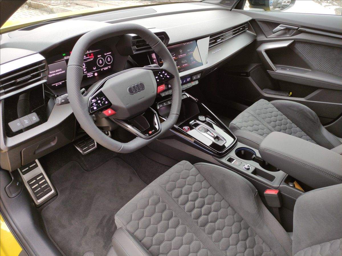 Audi RS3, 2,5 TFSi FACELIFT *MY2025* - fotka 6