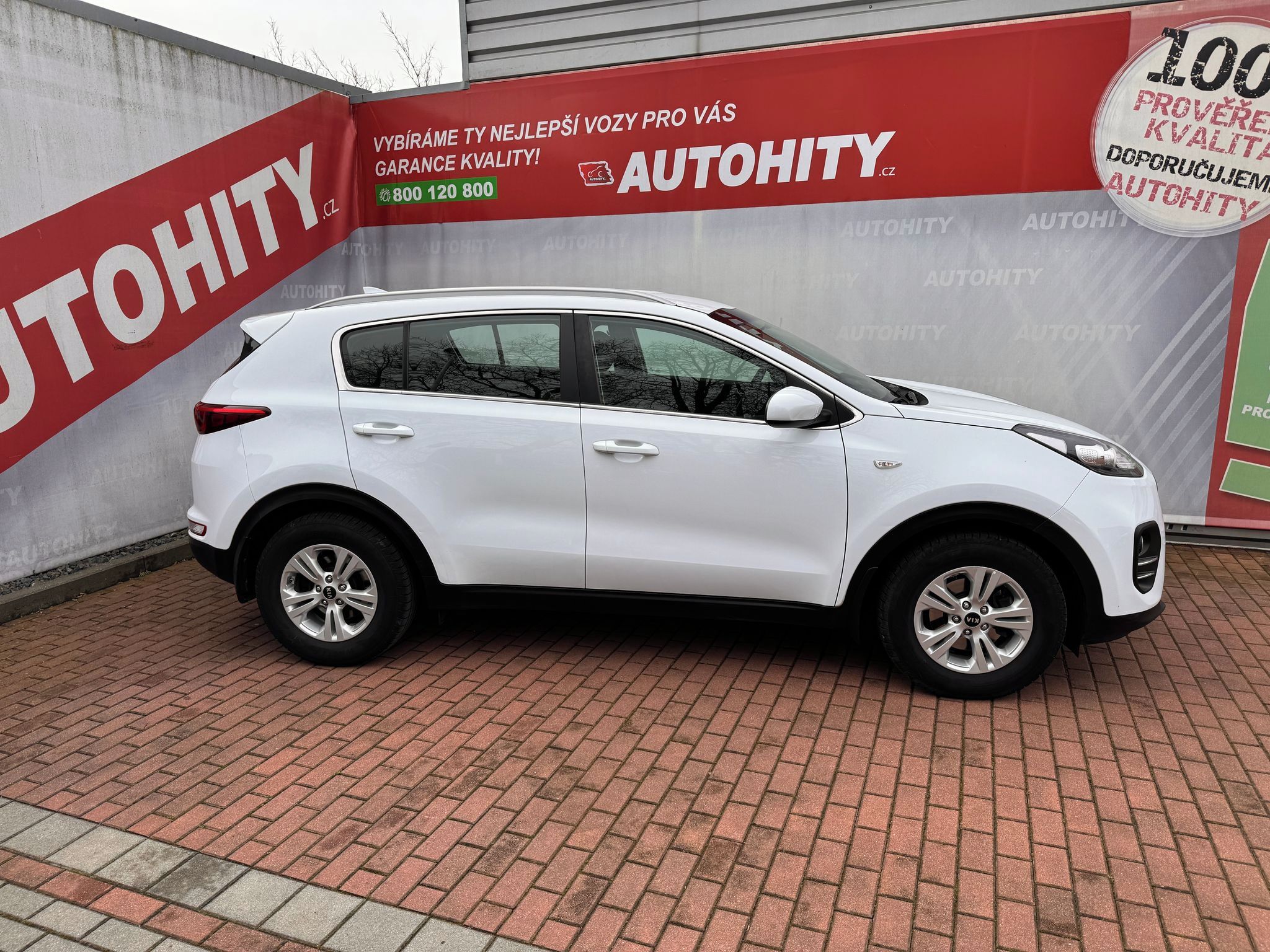 Kia Sportage, 1.7 CRDi Automat, ČR - fotka 5