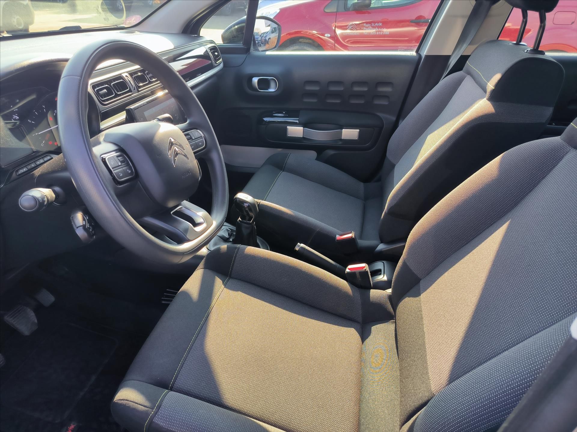 Citroën C3, 1,2 PT 82k 1.majitel,NAVI - fotka 5