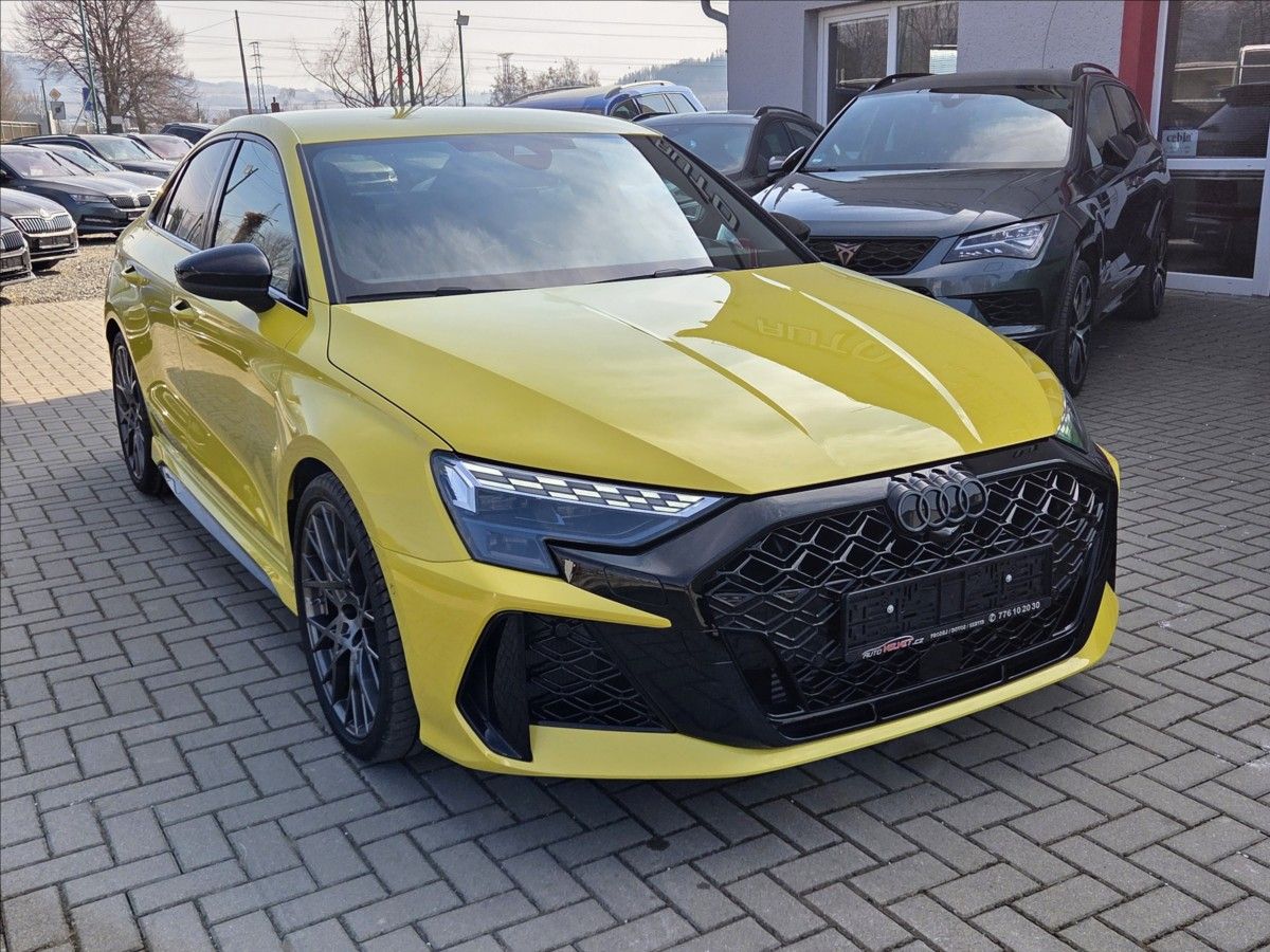 Audi RS3, 2,5 TFSi FACELIFT *MY2025* - fotka 4