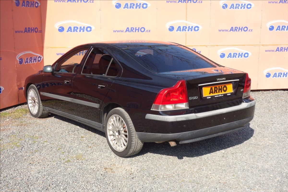 Volvo S60, 2,4 D5 120KW,AUTOMAT,KINETIC. - fotka 5