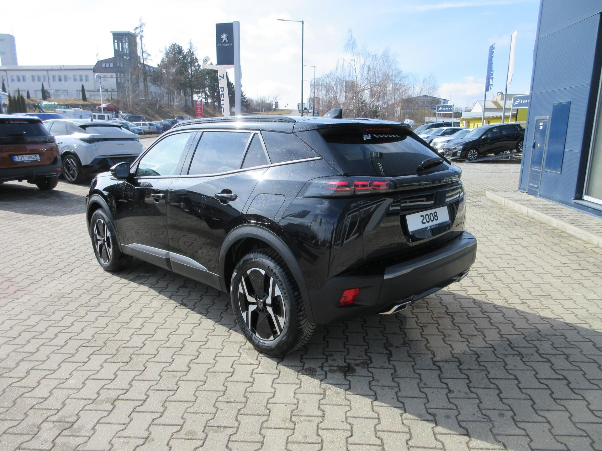 Peugeot 2008, ALLURE Hybrid 136 e-DCS6 - fotka 6