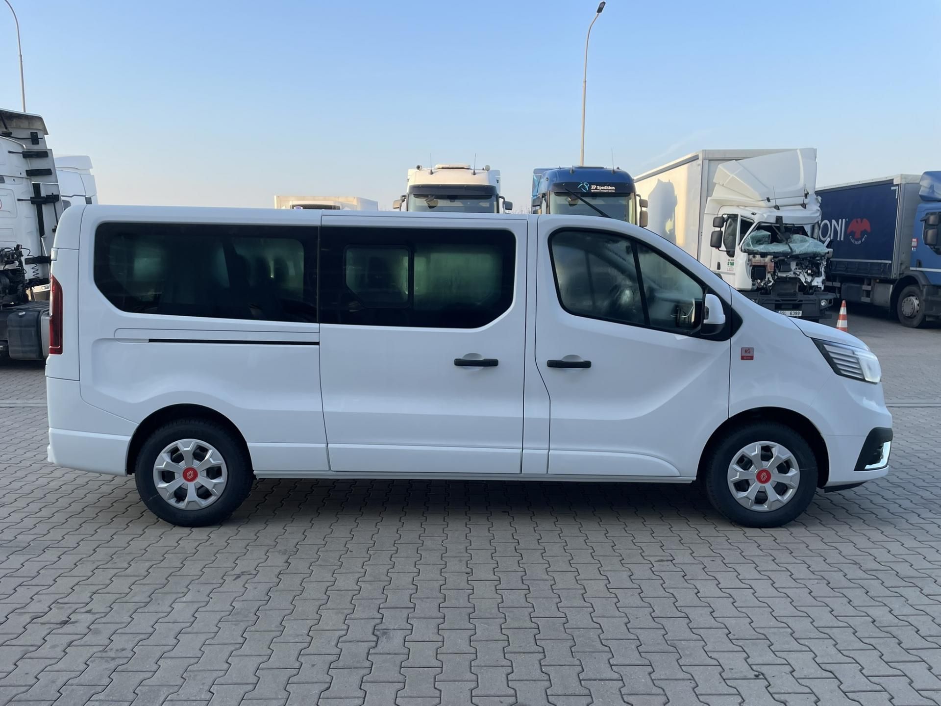 Renault Trafic, COMBI L2H1 150k RED 9 MÍST - fotka 6