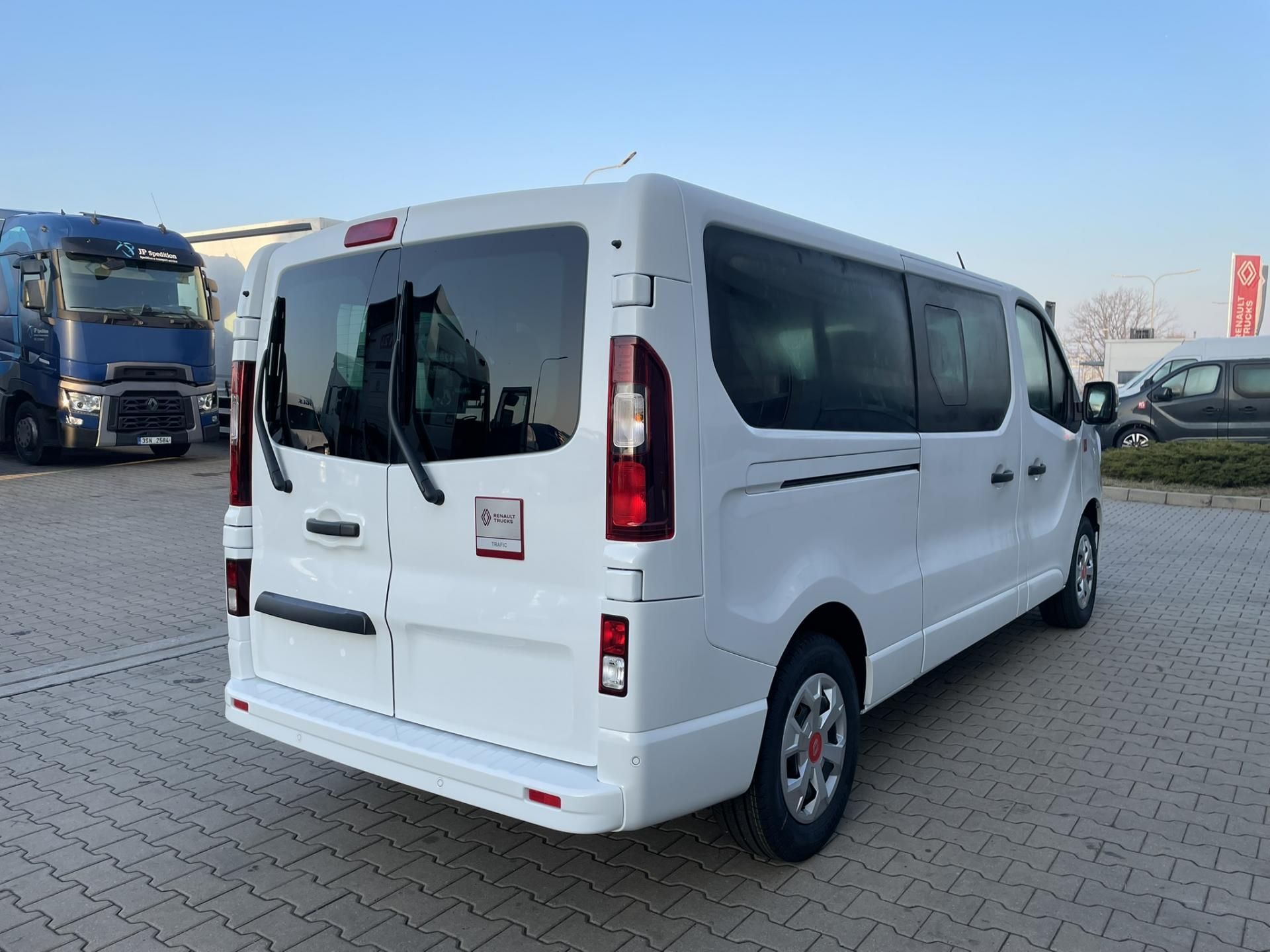Renault Trafic, COMBI L2H1 150k RED 9 MÍST - fotka 5