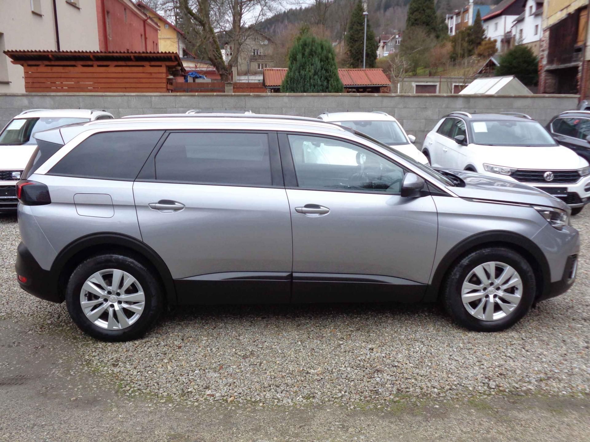 Peugeot 5008, HDI-96  7-míst PDC 17ALU  NAVI - fotka 2