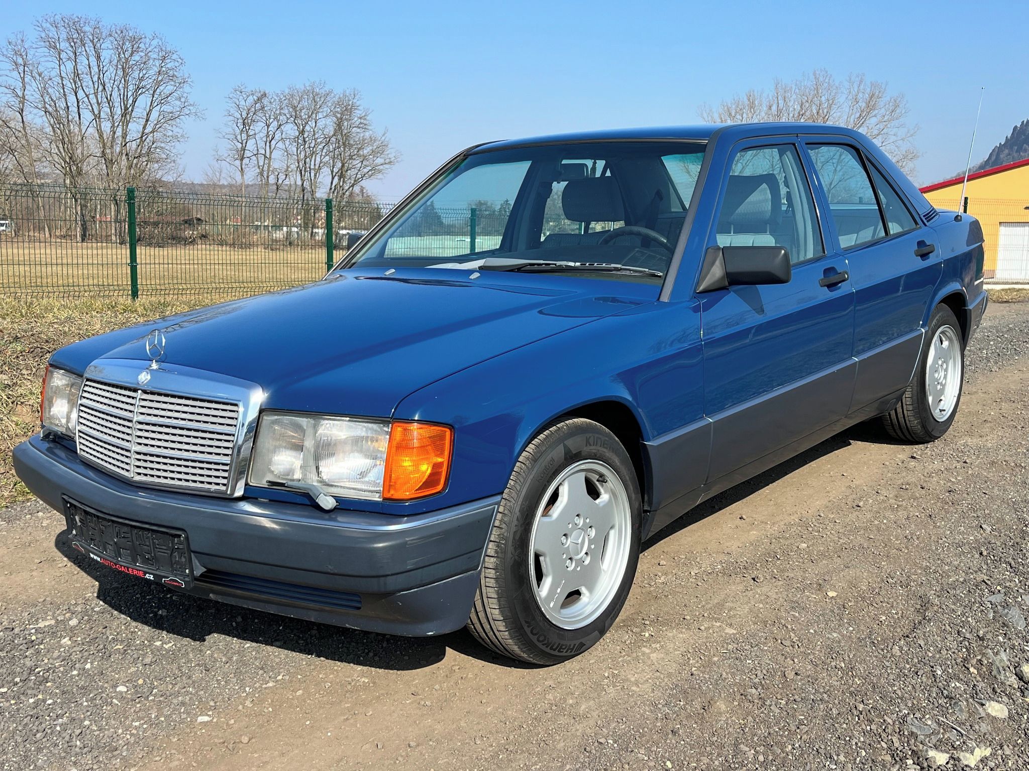 Mercedes-Benz 190, 190E 2.6 122KW, NÁDHERNÝ