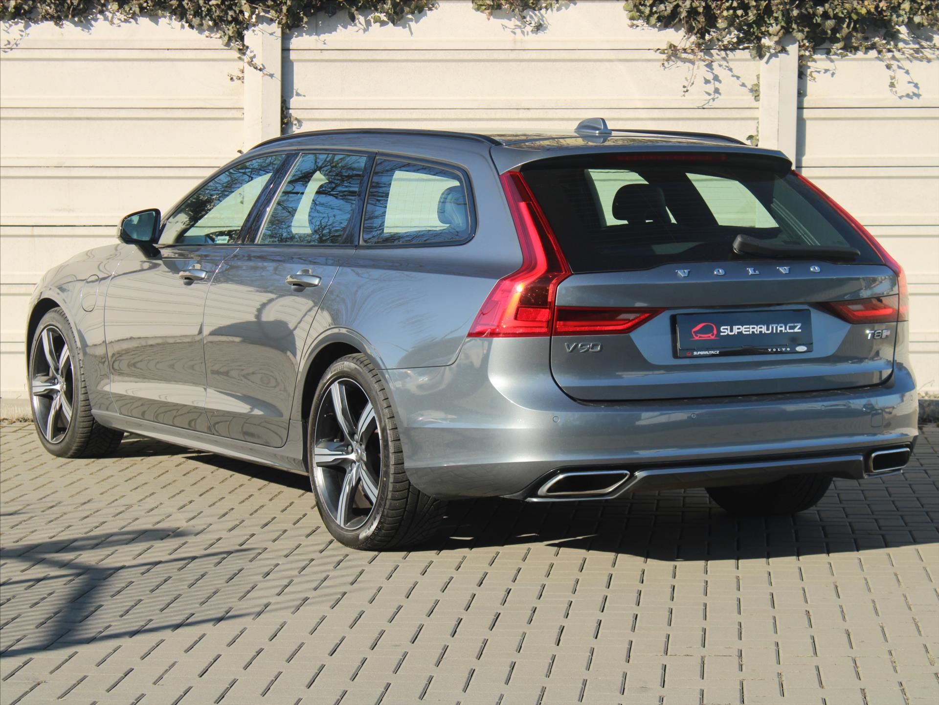 Volvo V90, 2,0 T8 PHEV eAWD R-Design ČR 1 - fotka 5
