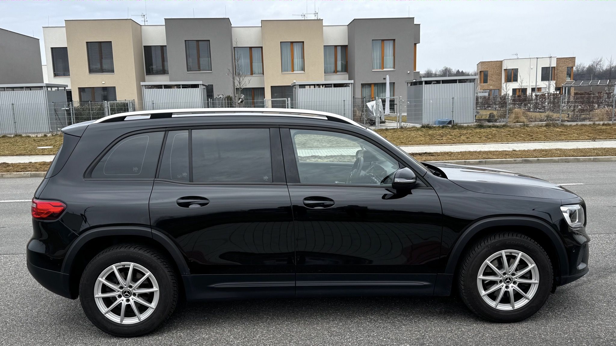 Mercedes-Benz GLB, 180d Kamera Tažne Navi - fotka 2