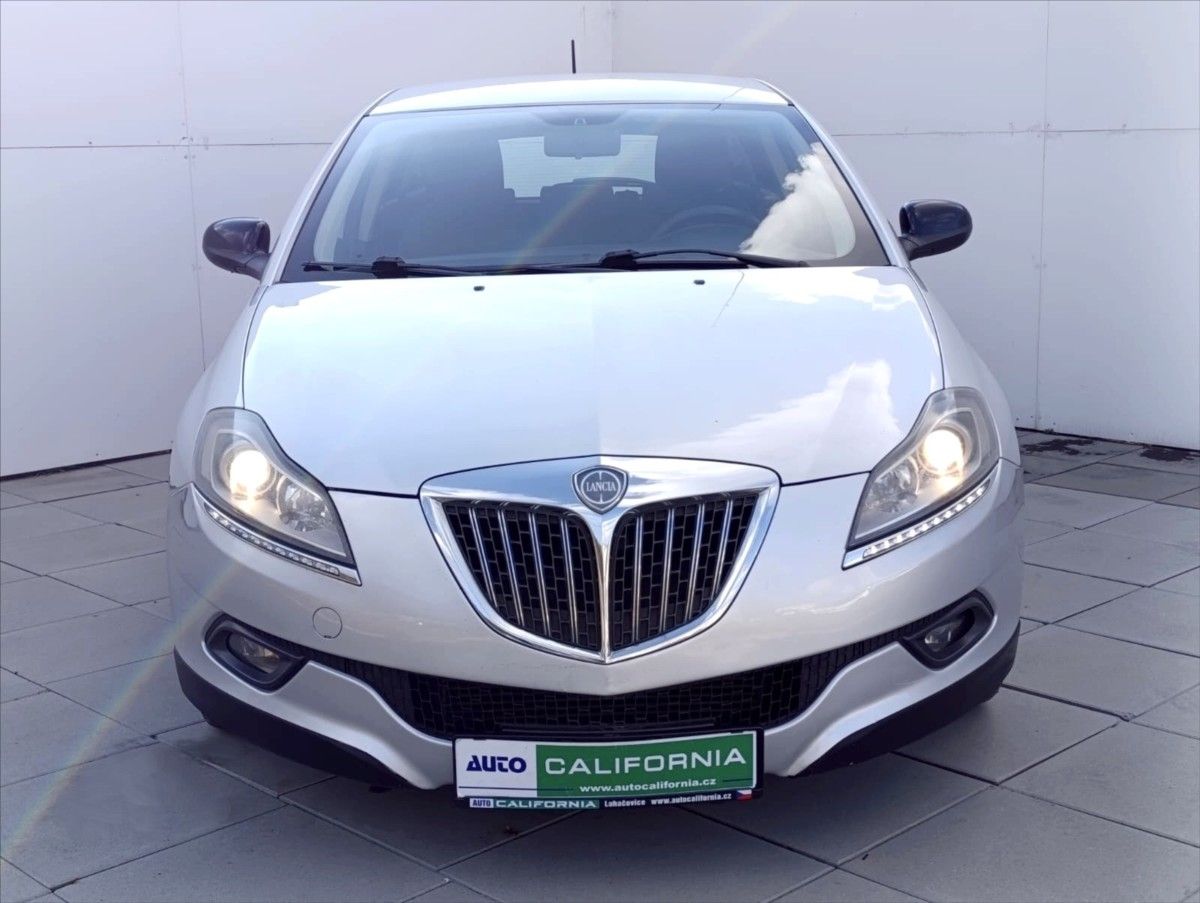 Lancia Delta, 1,6 1.6 JTD Klimatizace - fotka 3