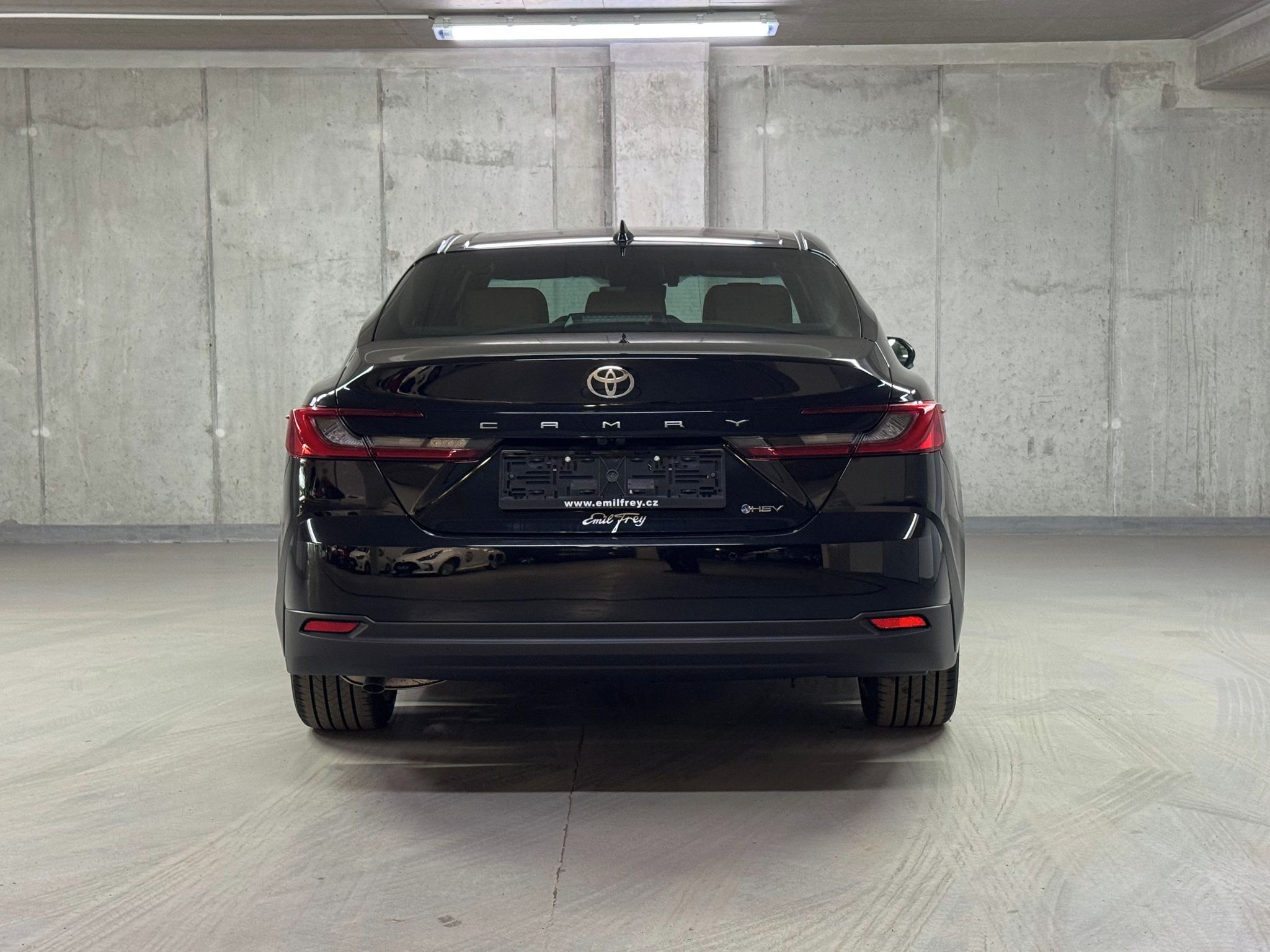 Toyota Camry, 2.5 Hybrid Executive - fotka 6