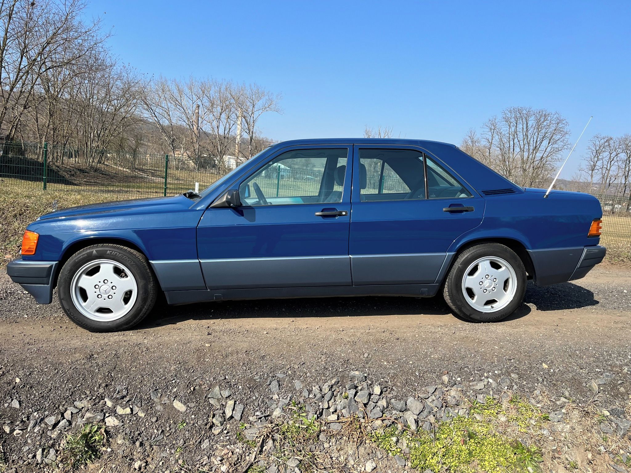 Mercedes-Benz 190, 190E 2.6 122KW, NÁDHERNÝ - fotka 6