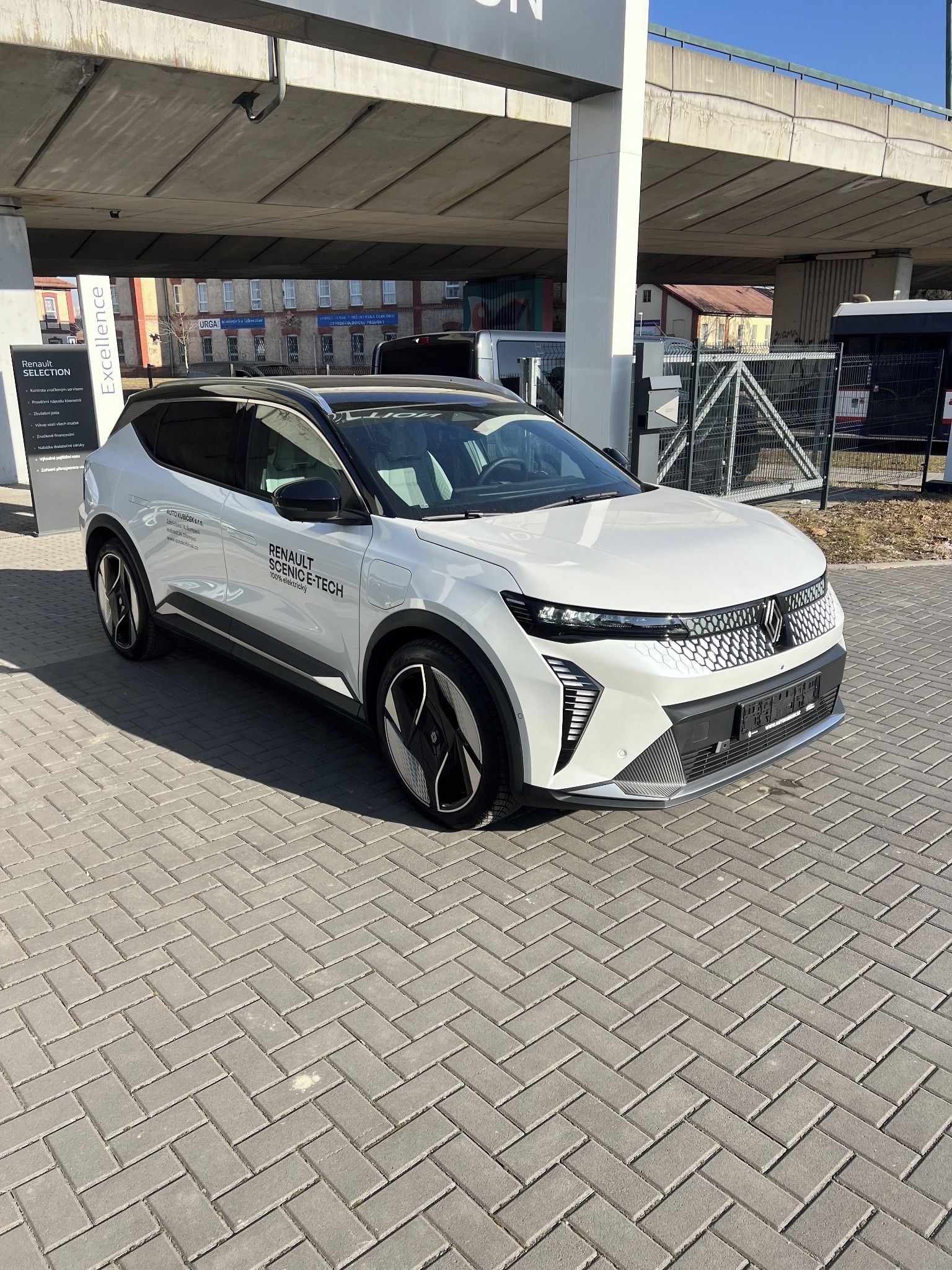 Renault Scénic, Iconic 220 k long range E-Tech - fotka 2