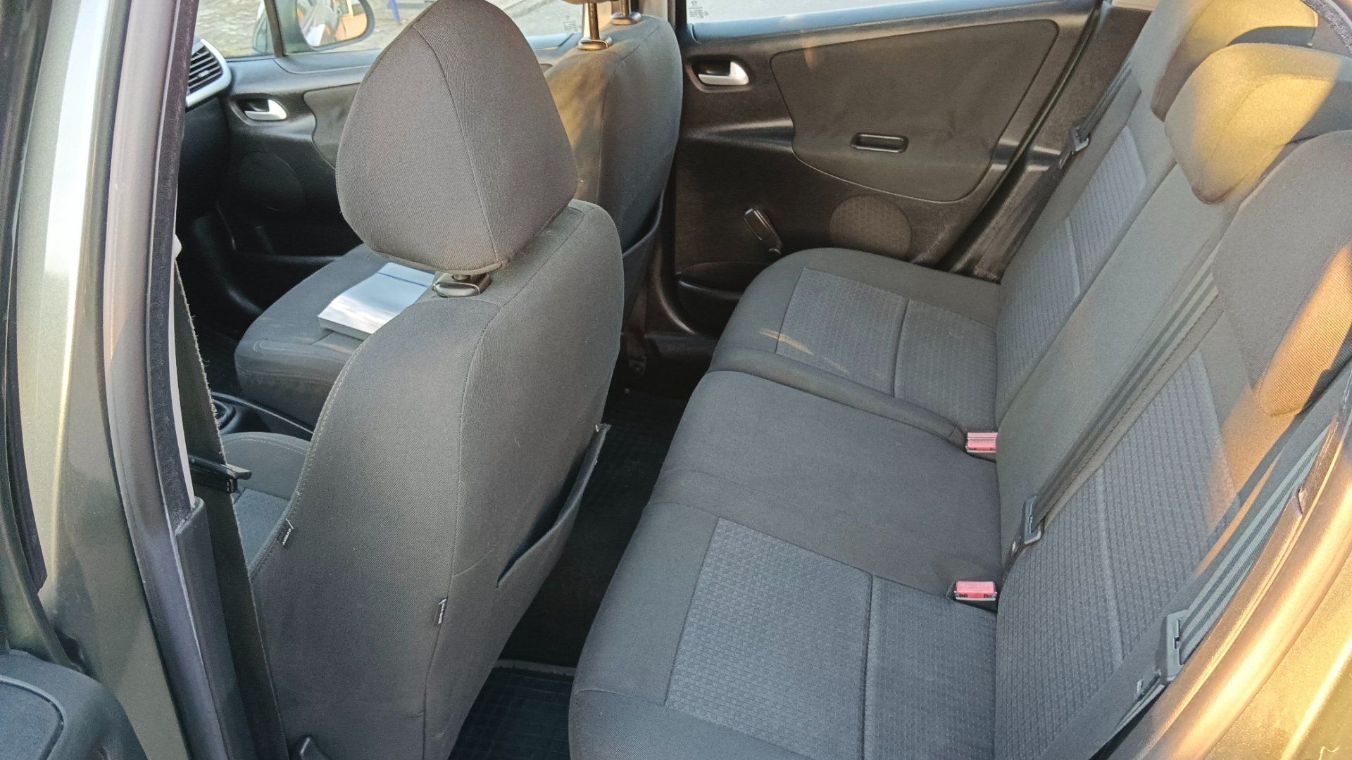 Peugeot 207, 1.4 70KW - fotka 5