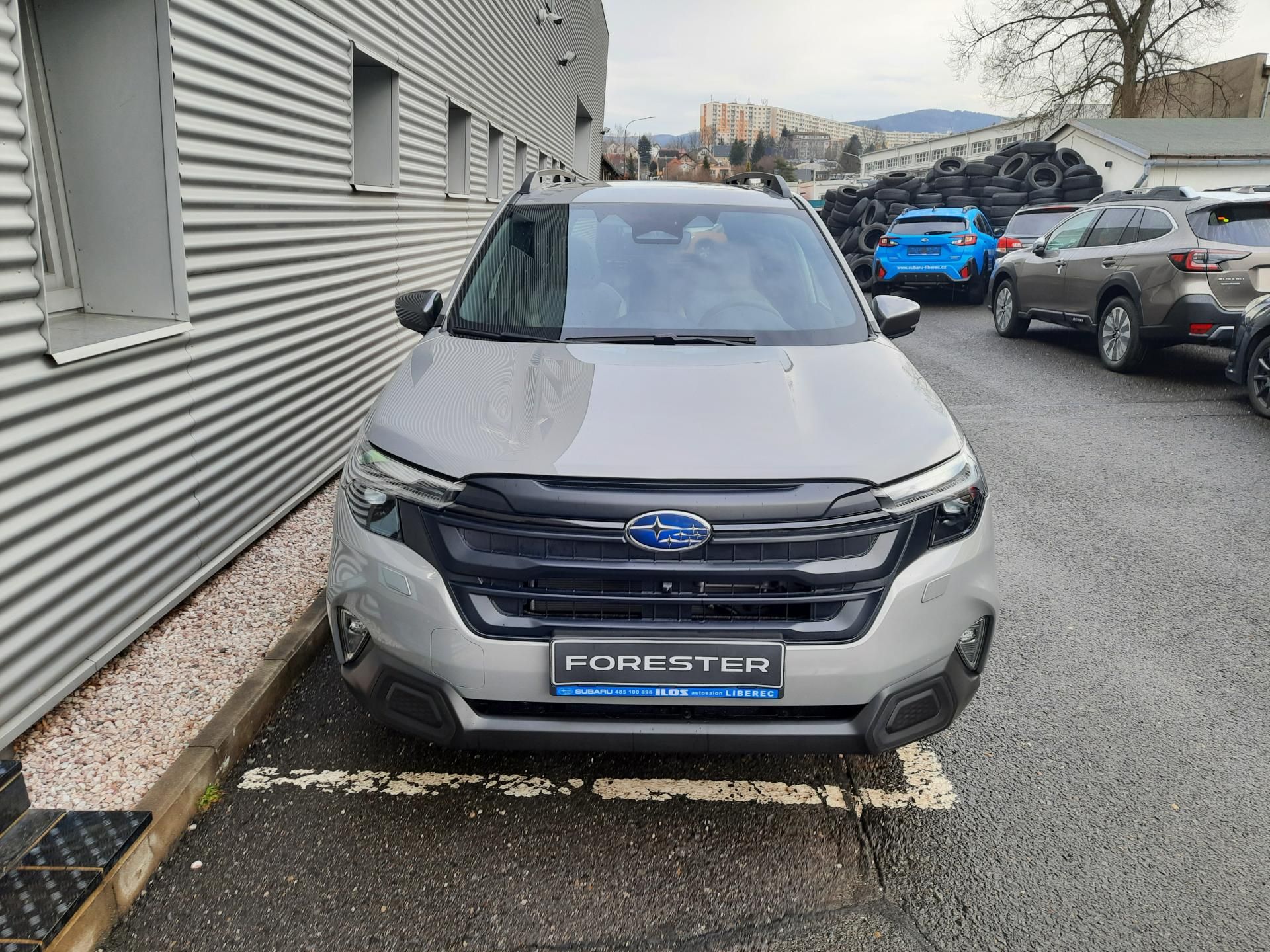 Subaru Forester, NOVÝ FORESTER 2,0i TOURING - fotka 2