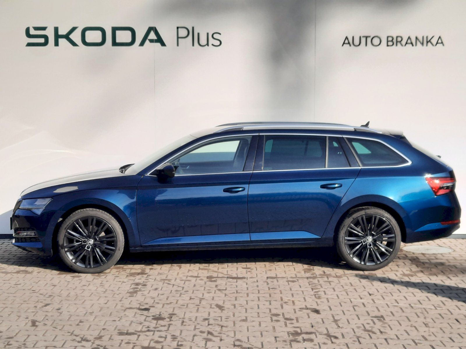 Škoda Superb, kombi 2,0 TDI 110 kW DSG Style - fotka 3