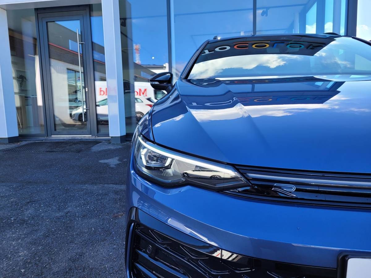 Volkswagen Golf, 2.0 TDI DSG R-line - fotka 6